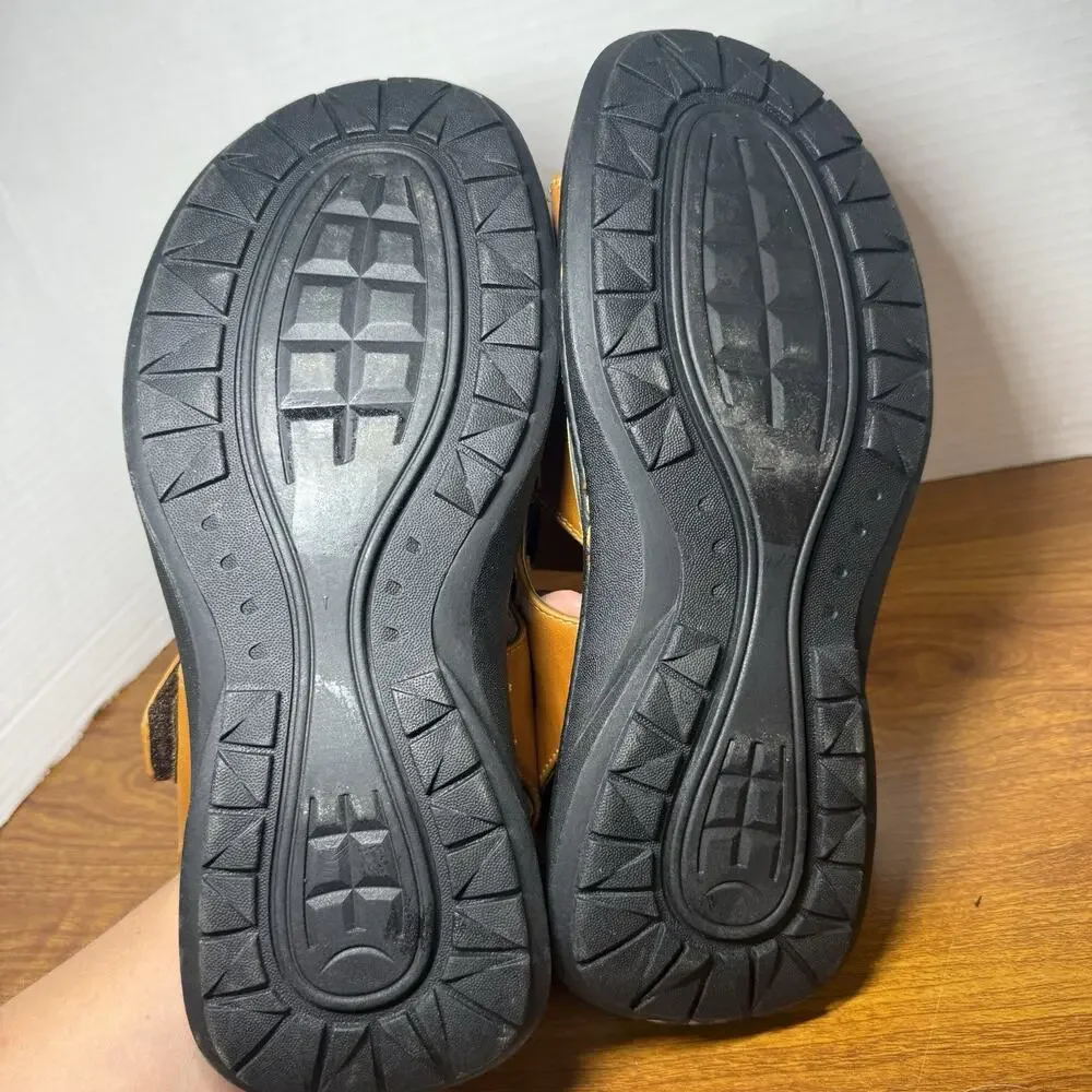 Pleasure Island Casuals Men’s Sandals Size 8.5 Brown Euc